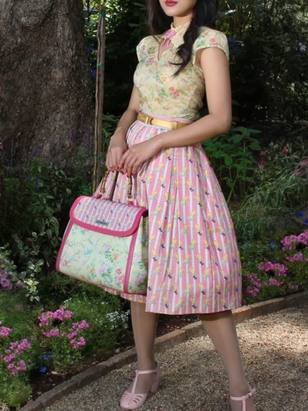Handbag and scarf set - Picture 5 of 5